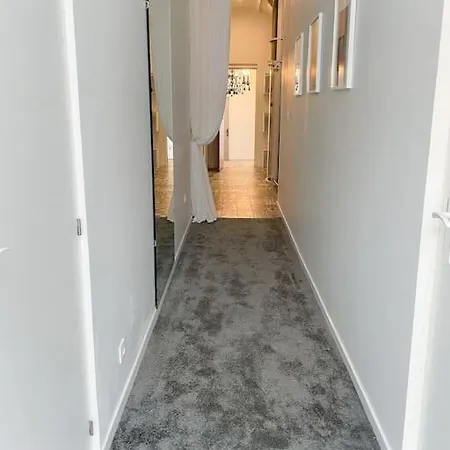 Sarrazine - N5 Apartment