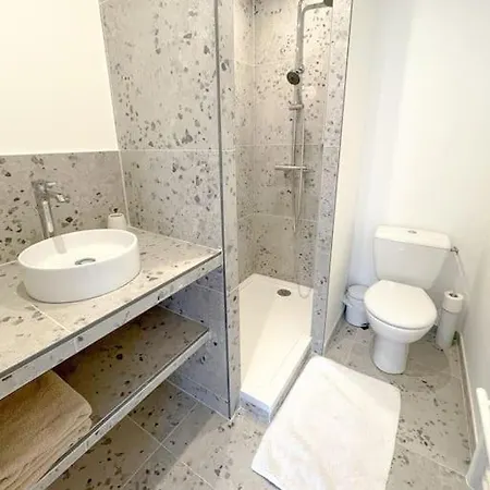 Sarrazine - N5 Lägenhet *