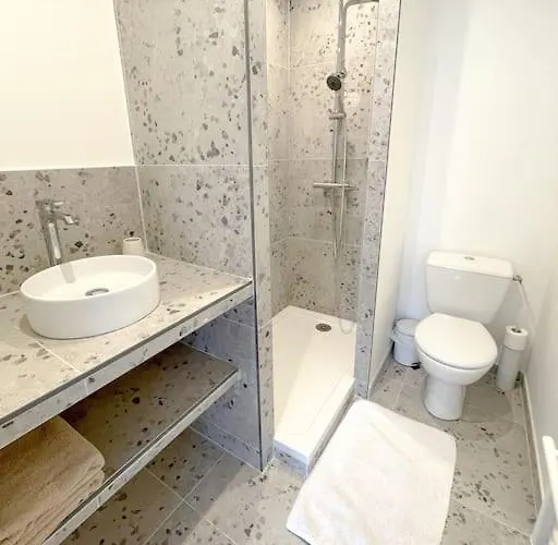 Sarrazine - N5 Apartment *